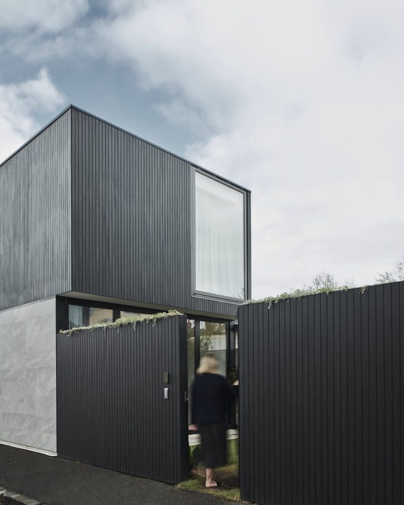 Dot+PopAlbertParkHometour_terrace_exteriorentry