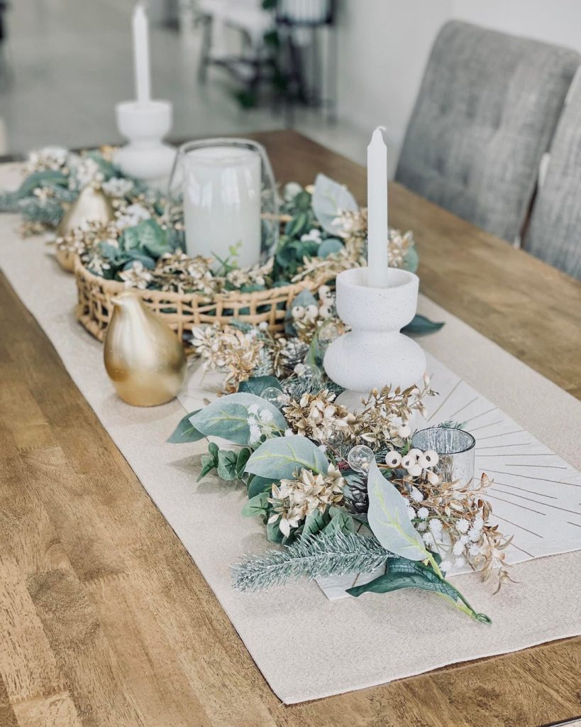 HOW TO CREATE A CHRISTMAS TABLE SETTING WITHOUT THE FUSS | Michelle Canny |  Interior Designer & Stylist