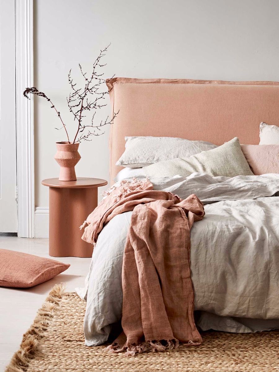 peach bedroom design
