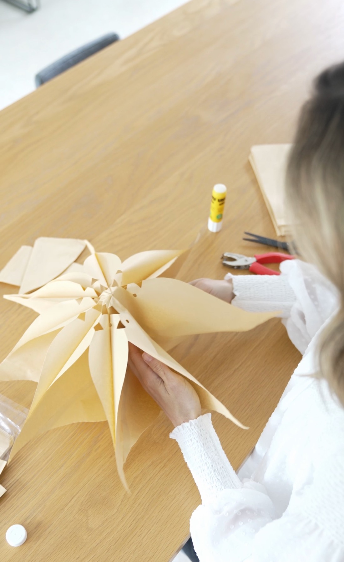 DIY paper bag snowflake_Image1