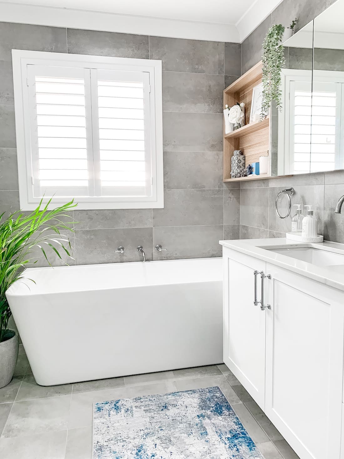 Hamptons inspired kitchen makeover _ Grey and white bathroom