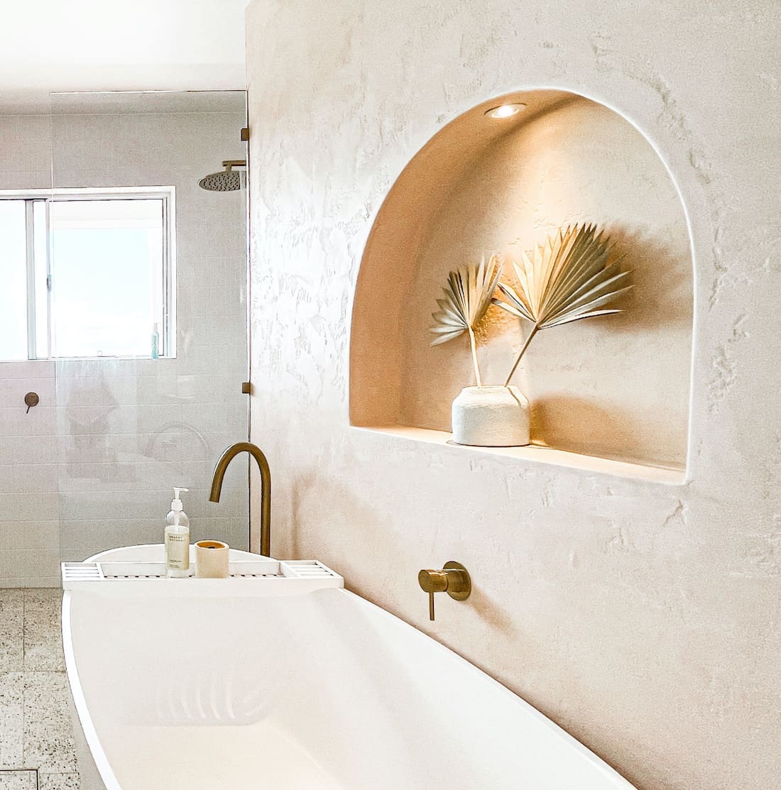 arched wall niche _ earthy coastal bathroom