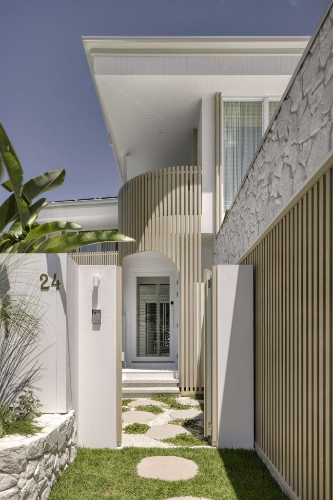 Front entrance to Tawarri house