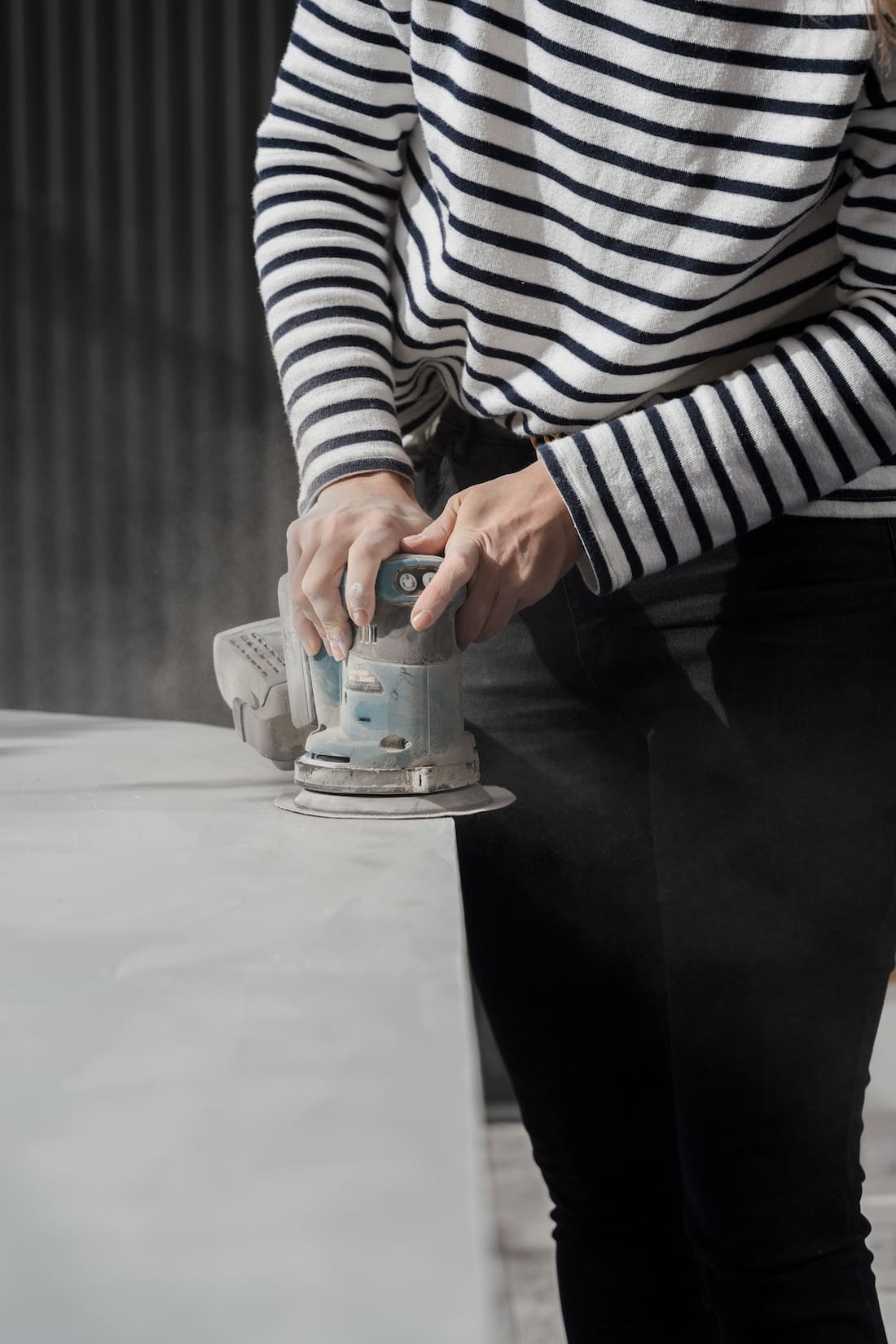 outdoor dining table sanding