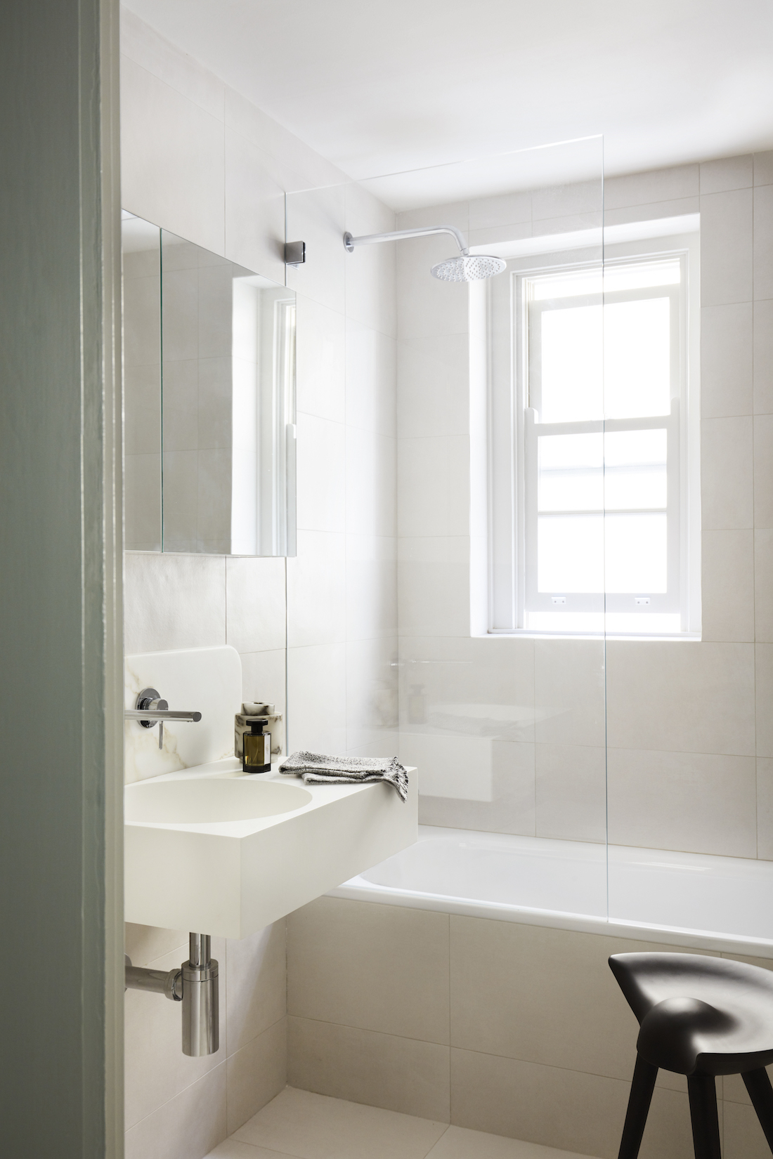 white bathroom Art Deco apartment renovation