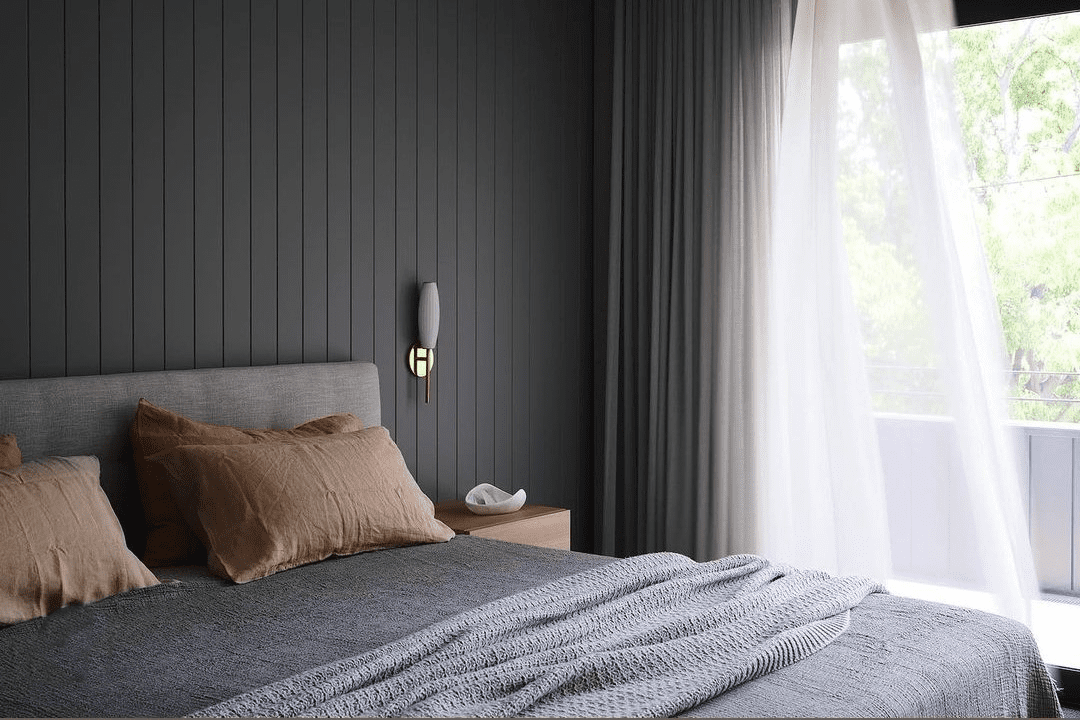 minimalist cushion styling