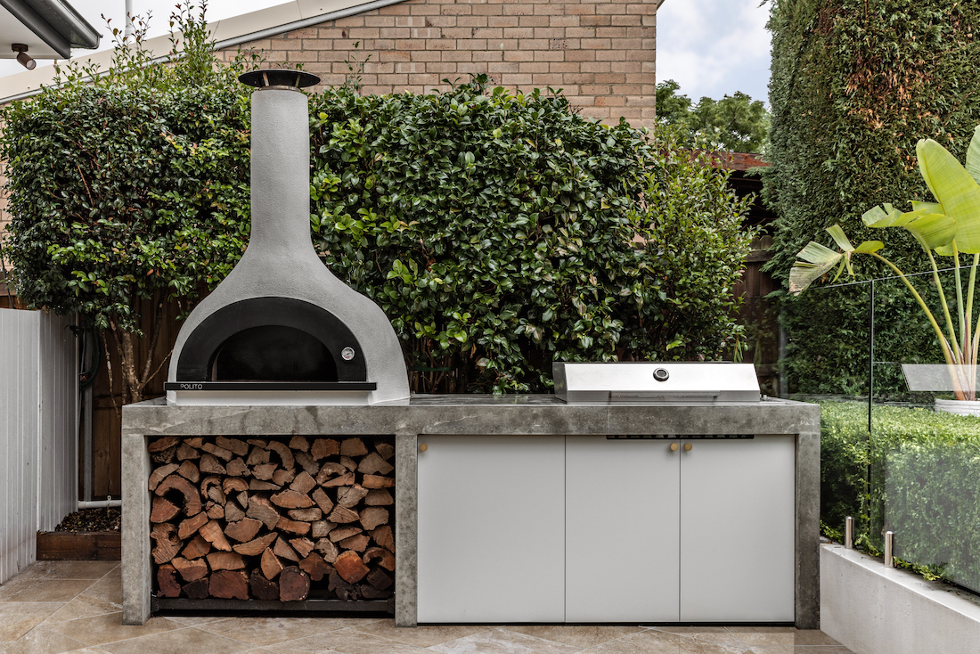 Outdoor kitchen and stone pizza oven