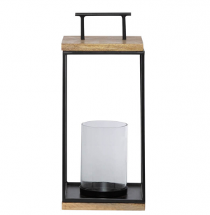 Outdoor lantern