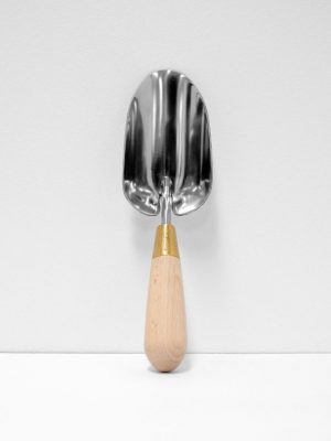 Metal trowel