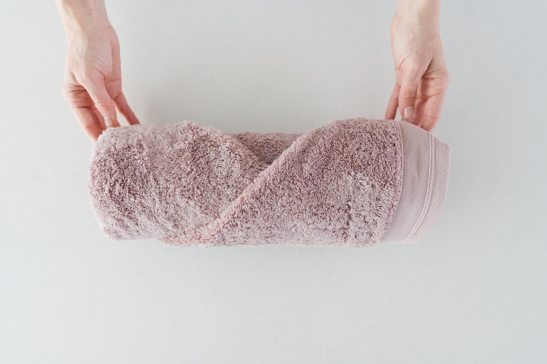 Finished towel spa roll is one of the most popular simple towel styling tricks