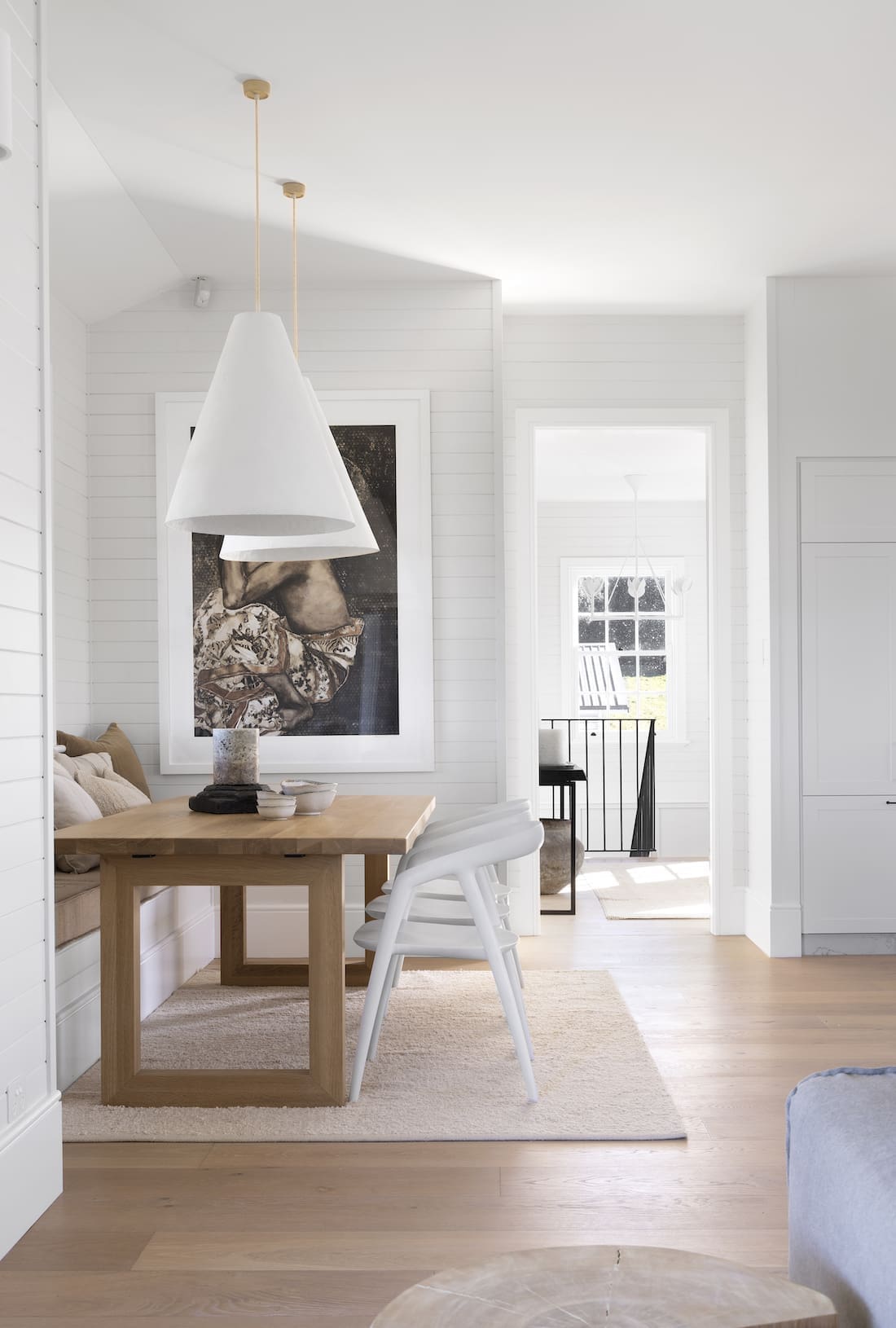 Seating nook with cone pendant lights