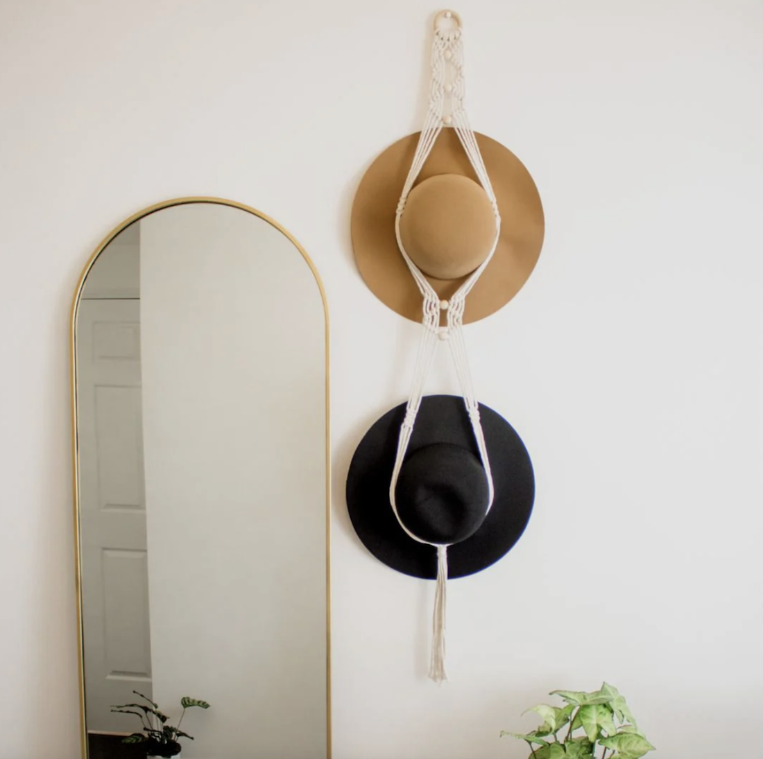 Macrame hat hanger