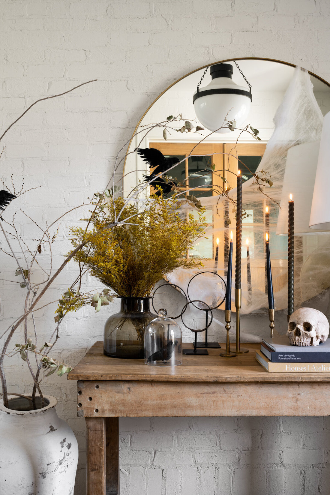 contemporary Halloween vignette _ Halloween home styling guide