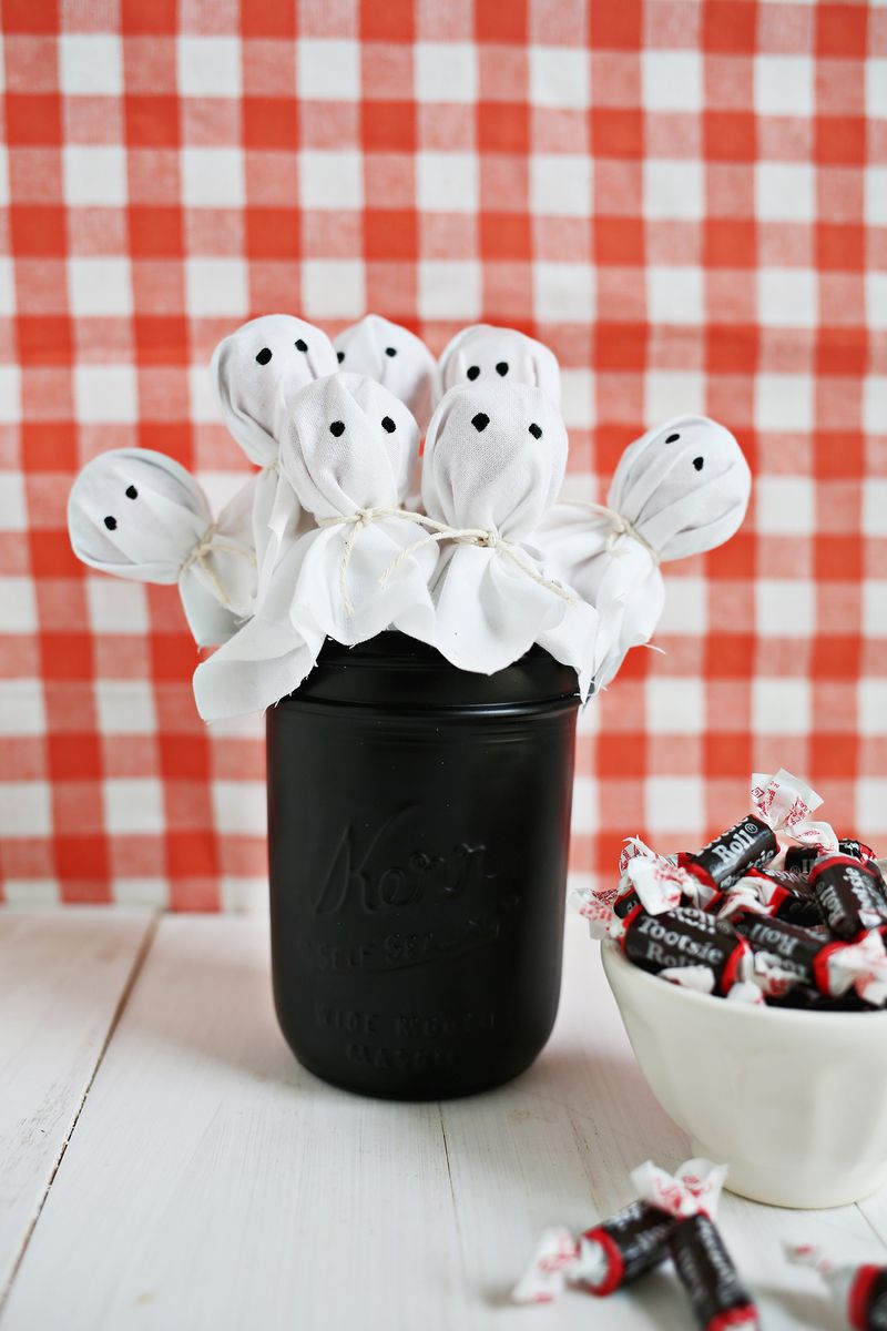 ghost lollipops _ Halloween home styling guide
