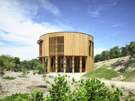 St Andrews Beach House - round home