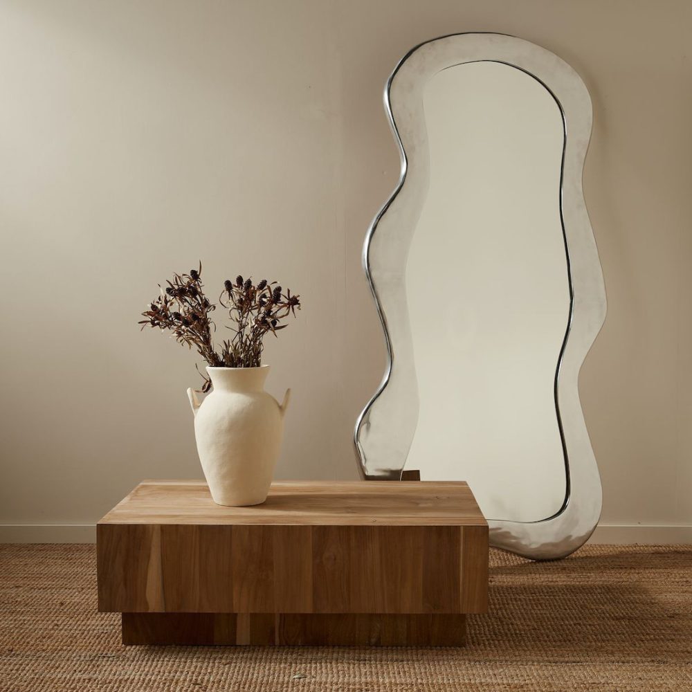 assymetric mirror_minimalist decor