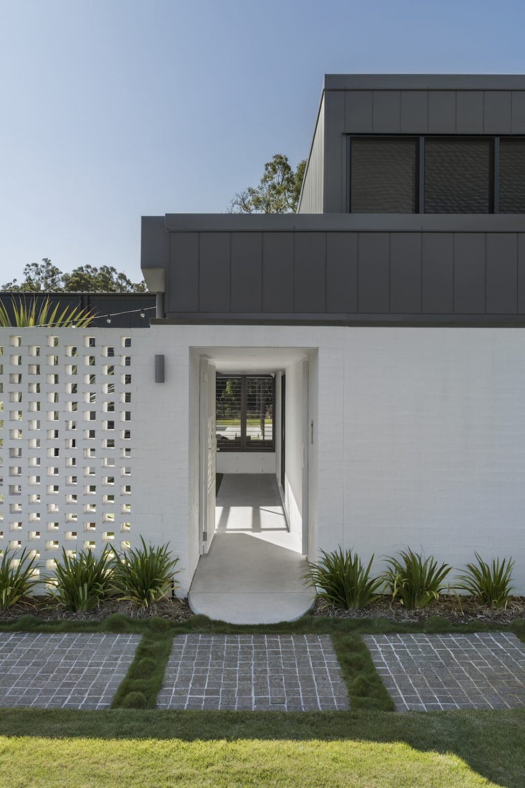 Curated visual reference: Visual Reference: The High End Contemporary Home From Polina Radchenko Interiors