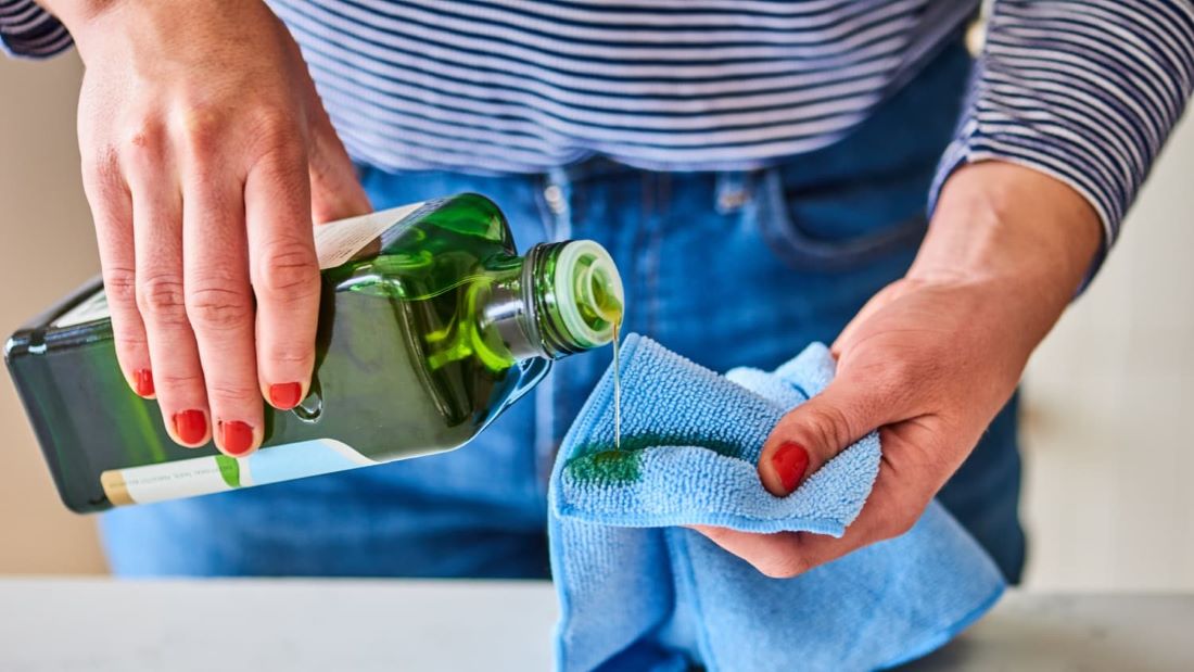 olive oil cleaning hack