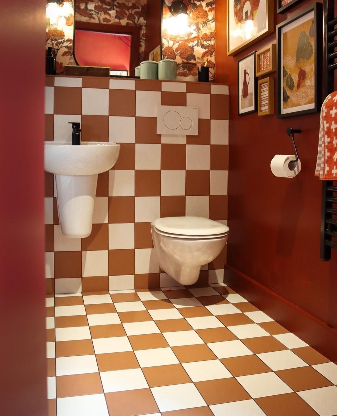vintage terracotta bathroom