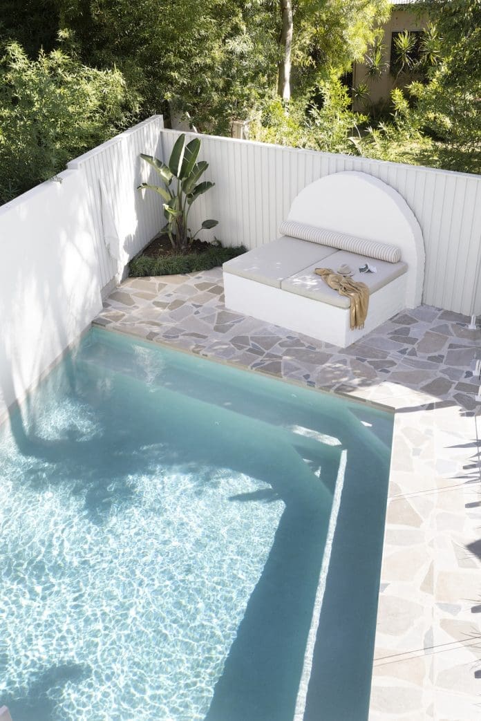7 best robotic pool cleaner design features | Style Curator