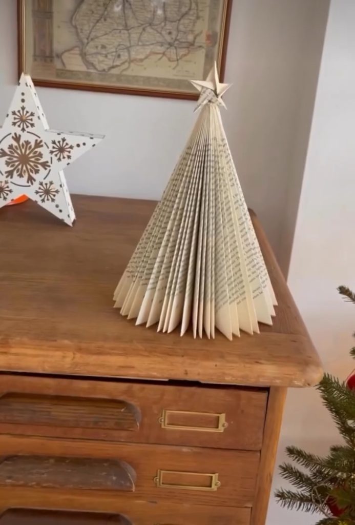 Book Christmas tree