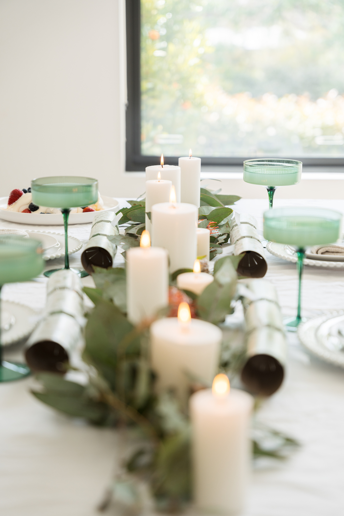 Simple affordable and chic Christmas decoration idea