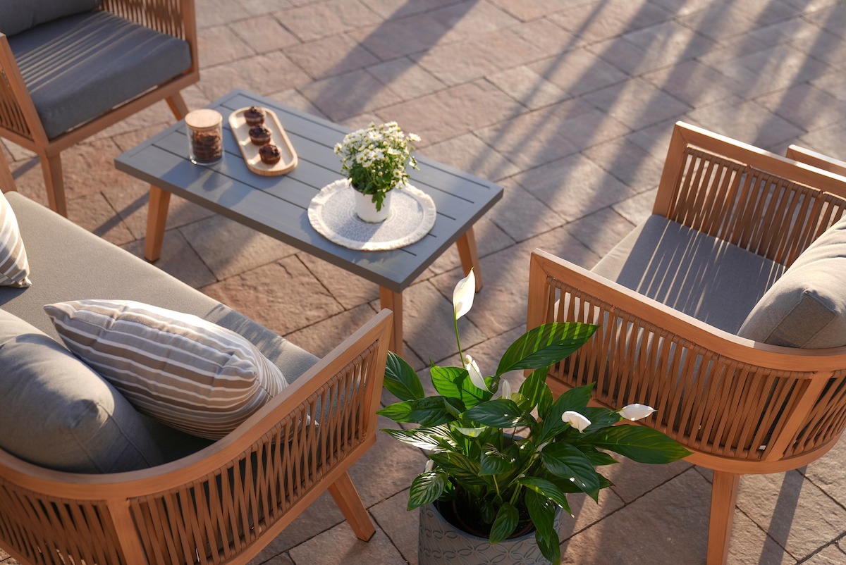Outdoor paving by Apollow Patios