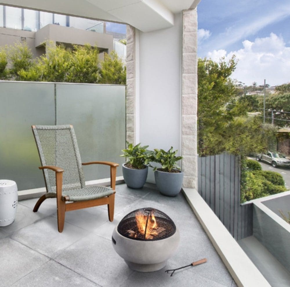 Small firepit with cover