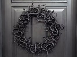 Black snake wreath for Halloween