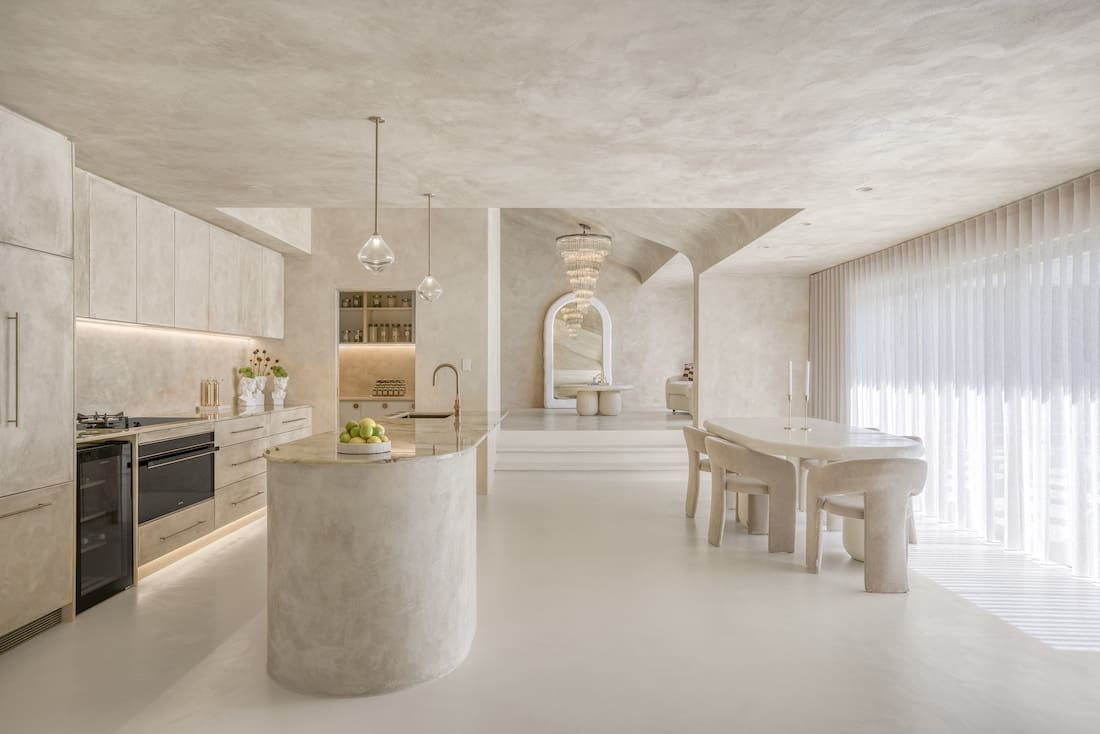 Kitchen and dining room in Ruin X house