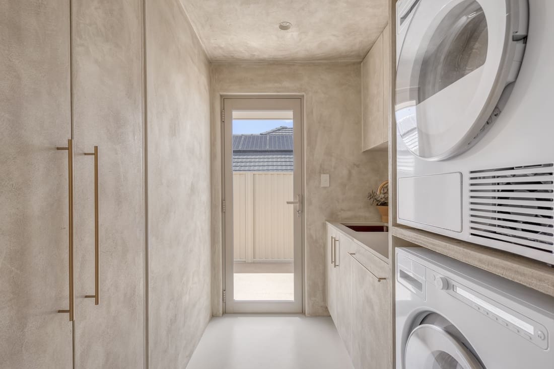 Neutral colour palette in Ruin X house laundry