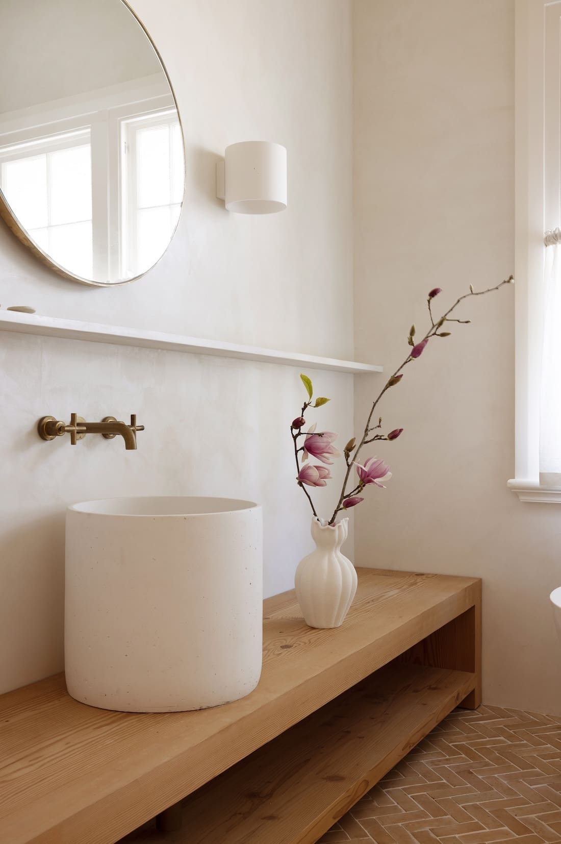 Deep vessel sink in bathroom of Rocklee House