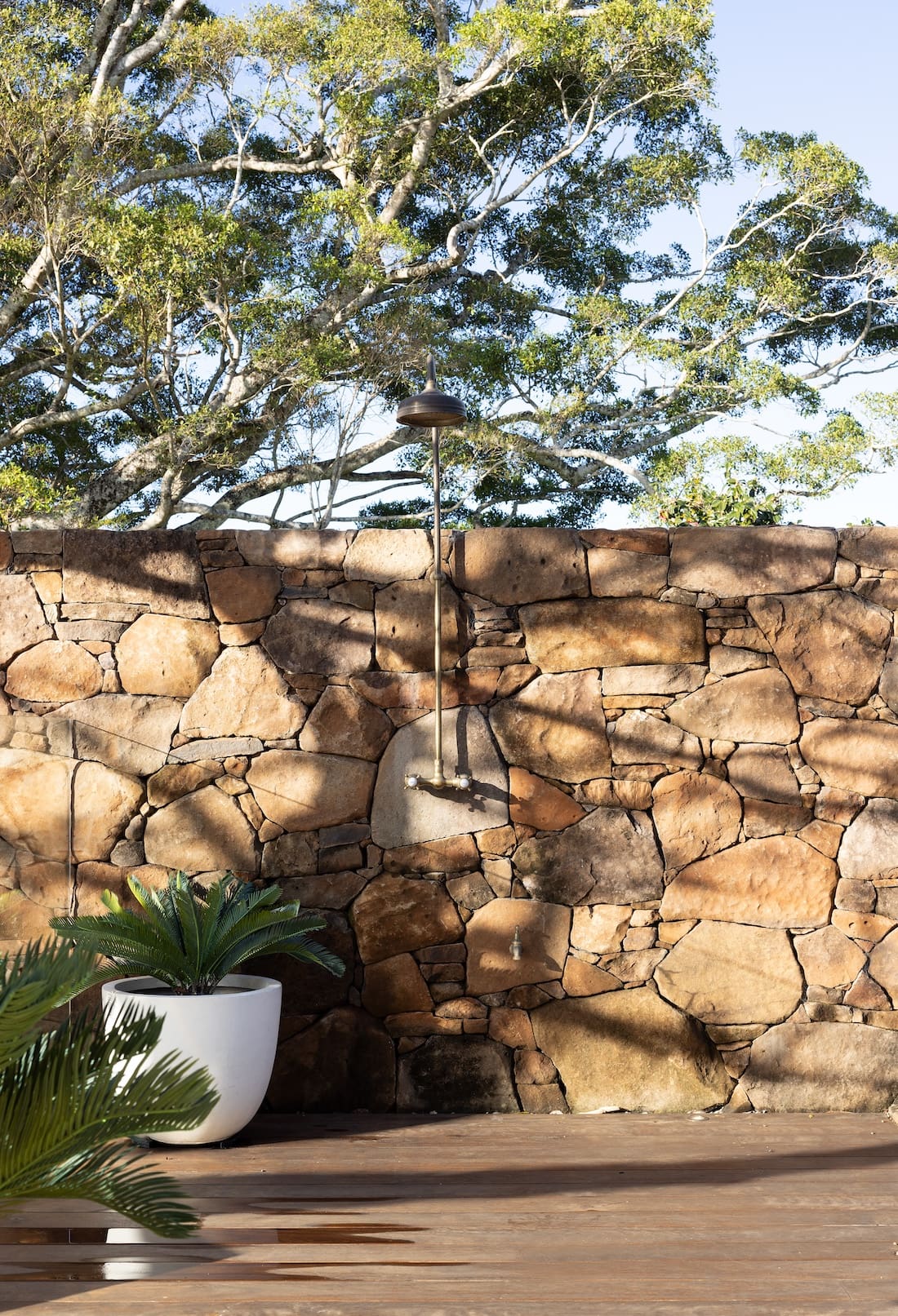 Outdoor shower at Rocklee House