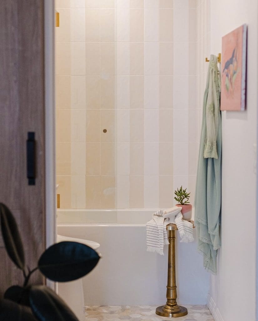Peach stripe tile bathroom