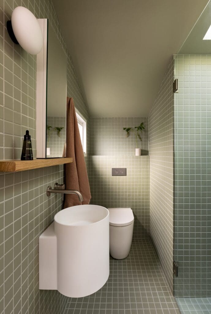 Green grid bathroom