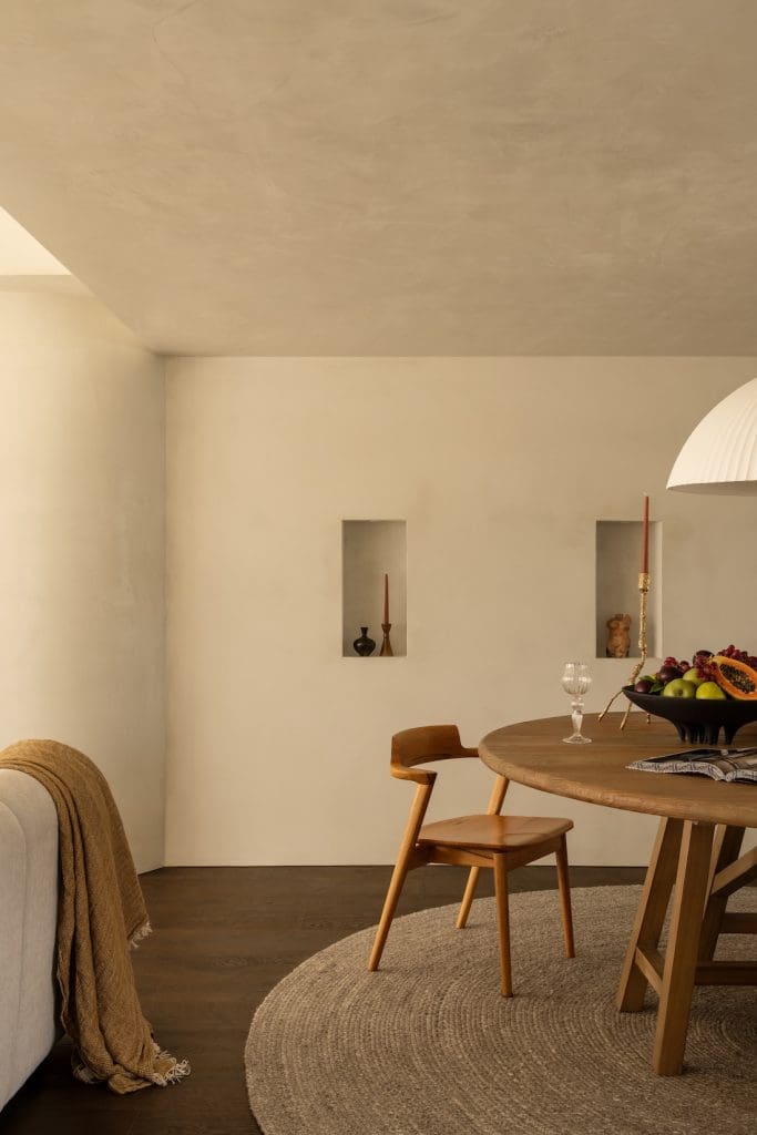 Curved walls in dining room of Coastal Alchemy by The Stylesmiths