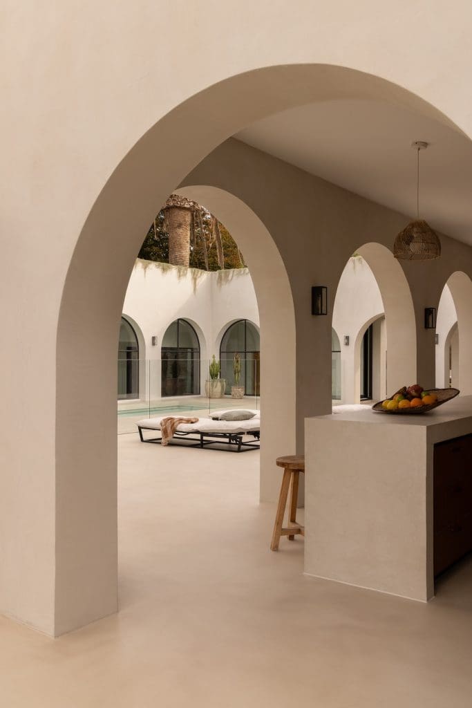 Outdoor kitchen archways at Coastal Alchemy by The Stylesmiths