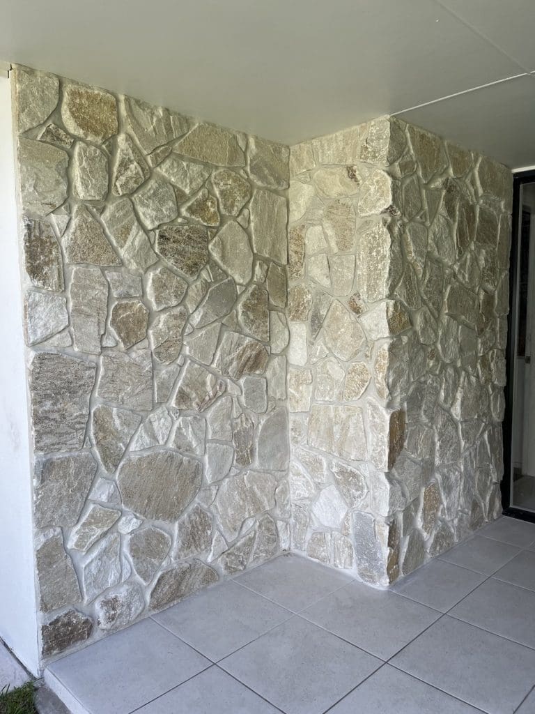 DIY stone wall makeover by Bec Riley from Rileygoodadventures - the finished stone wall