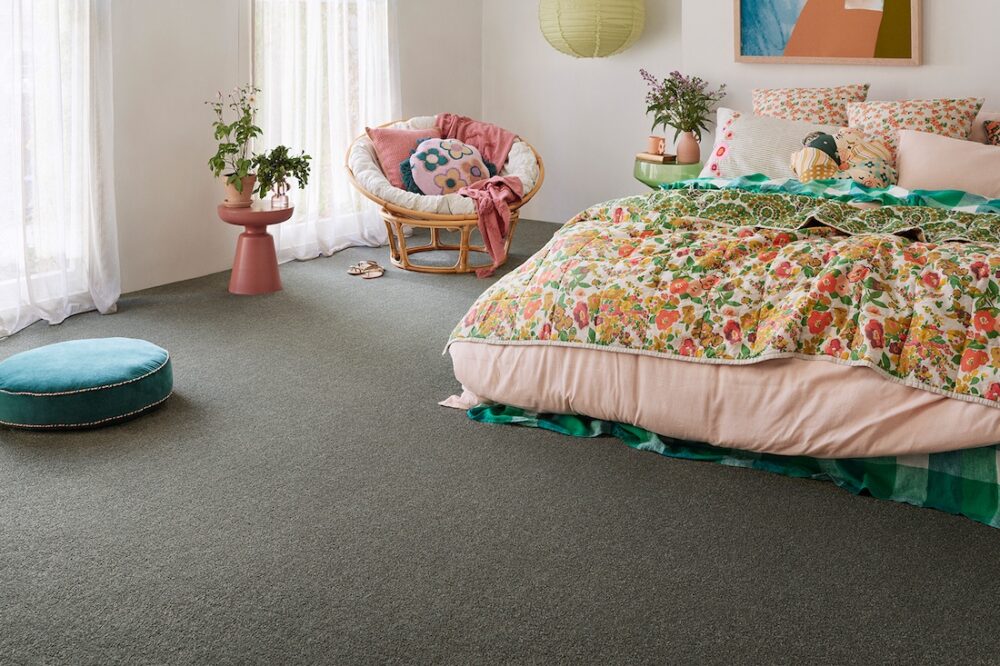 Carpet in a tween bedroom