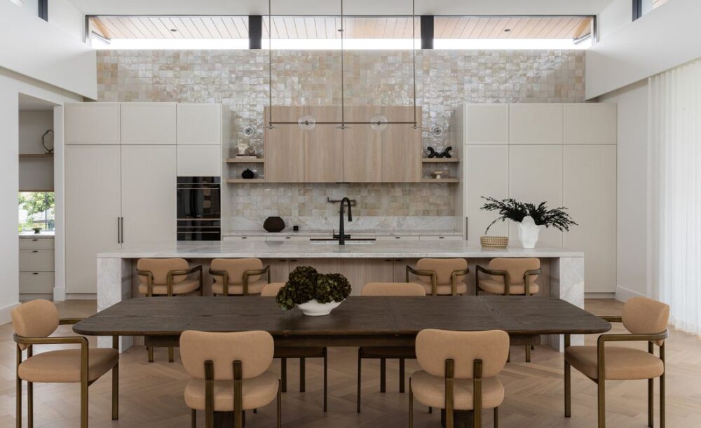 Grand kitchen and dining space in Boronia House