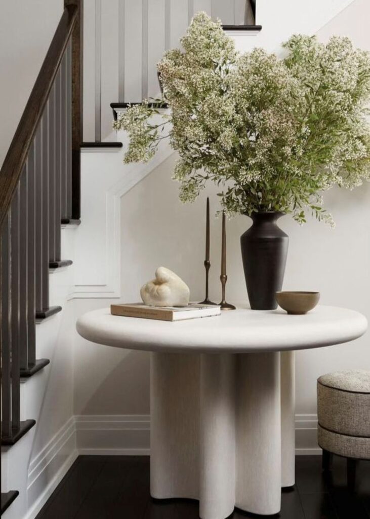 Statement entry console arrangement with tall branches